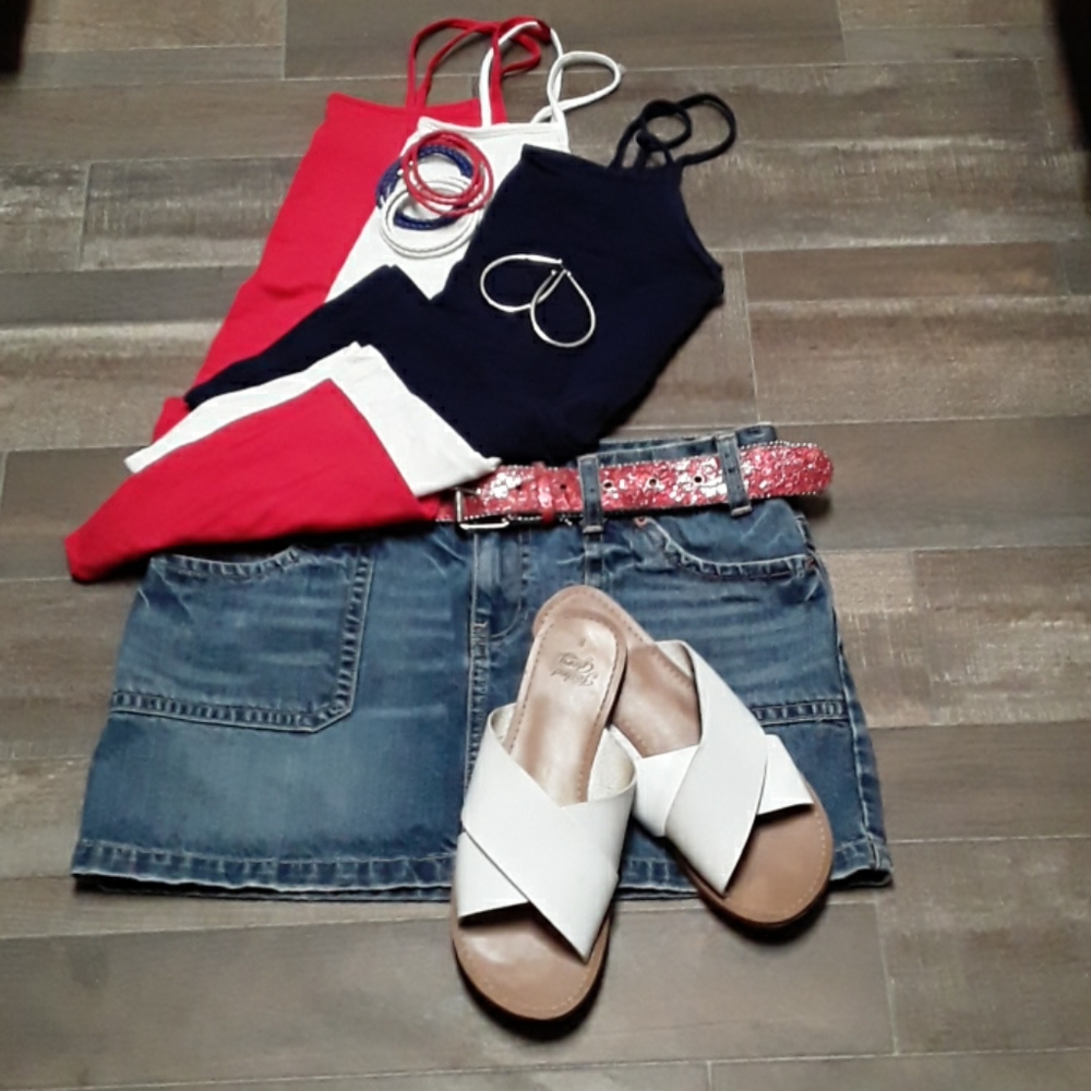 AMERICAN EAGLE DENIM SKIRT, SIZE 8